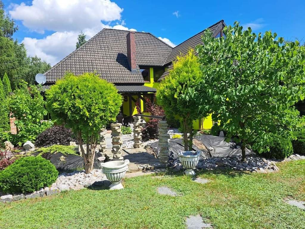 Przestronny dom z ogrodem, 250 m2, garaż, kominek Raków  250m2 Foto 1