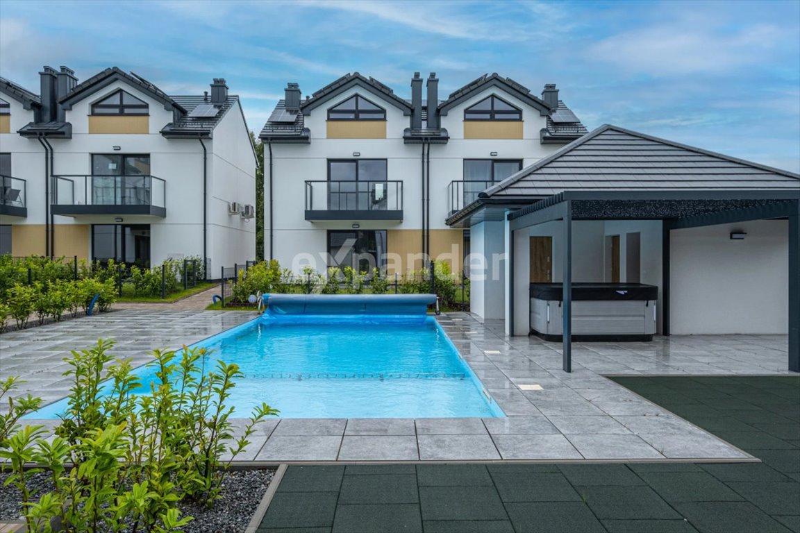 Mieszkanie dwupokojowe na sprzedaż Jastrzębia Góra, Kuracyjna  35m2 Foto 1