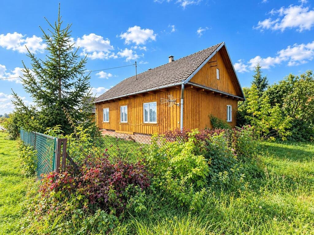 Dom z potencjałem 120 m², 2 budynki gospodarcze (blisko Szczucina) Lubasz  120m2 Foto 1