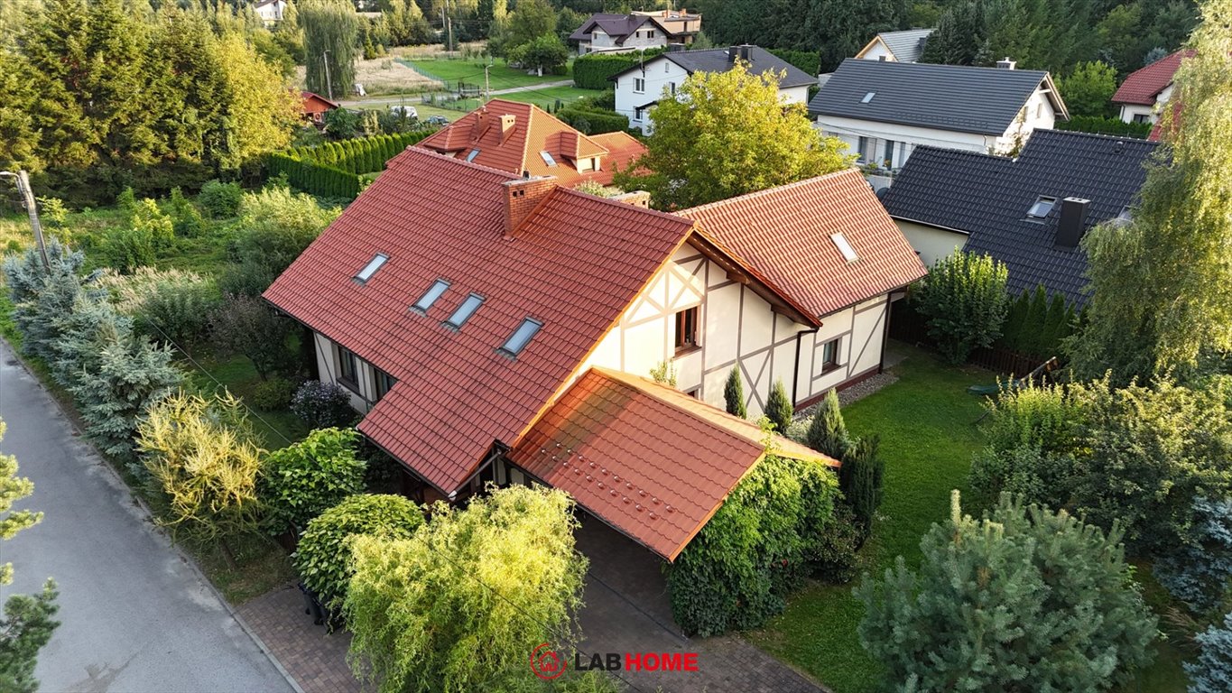 Na sprzedaż przestronny dom z unikalnym duchem i pięknym ogrodem Wadowice, Widok  255m2 Foto 1