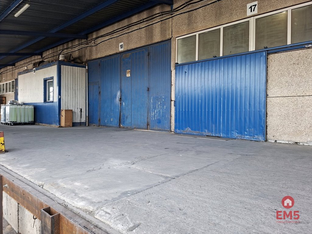 Magazyn 1462 m² z rampami i parkingiem w Kleosin Kleosin  1 462m2 Foto 1