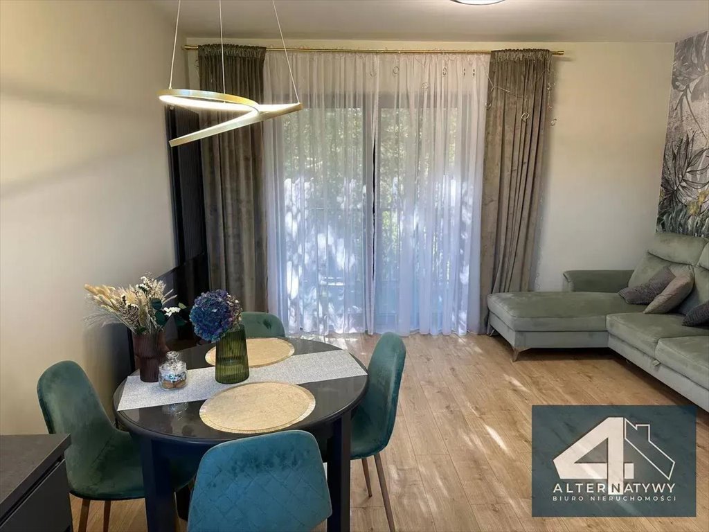 Mieszkanie trzypokojowe na sprzedaż Wieliczka, Czarnochowice 528  51m2 Foto 1