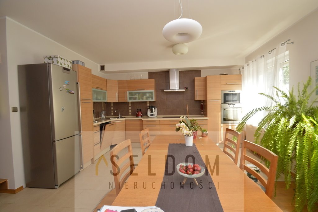 Mieszkanie trzypokojowe na sprzedaż Legnica, Zosinek, Wileńska  123m2 Foto 1