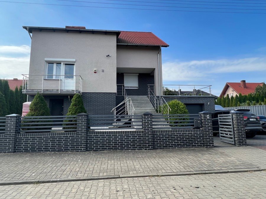 Dom na sprzedaż Choszczno  261m2 Foto 1