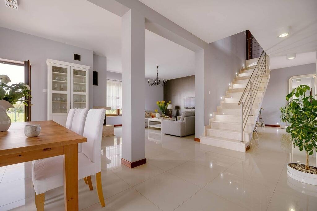 Przestronny dom 328 m² z ogrodem, garażem - polecam Bramki, Dworcowa  328m2 Foto 1