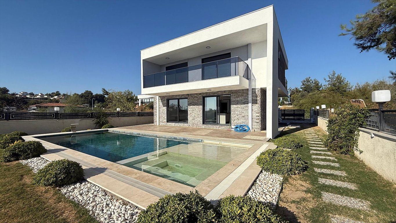 Dom na sprzedaż Turcja, Soğucak, Soğucak, Kuşadası, Aydın  319m2 Foto 1