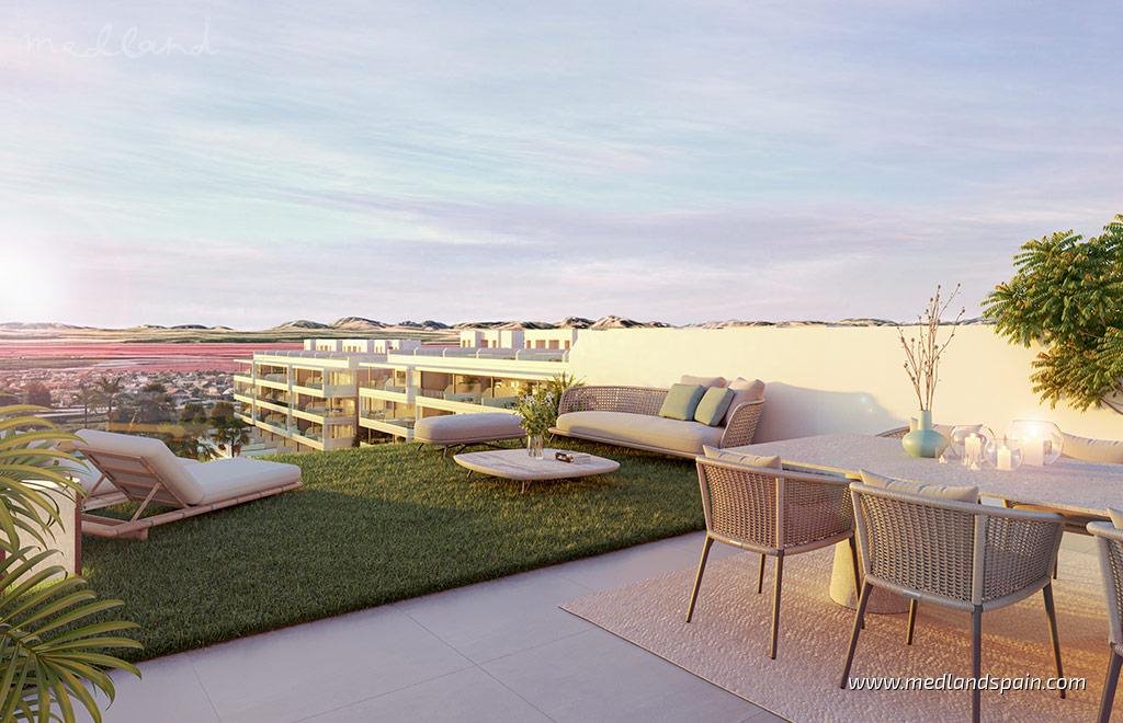 Nowoczesny apartament z basenem i widokiem w Torrevieja Hiszpania, Torrevieja  85m2 Foto 1