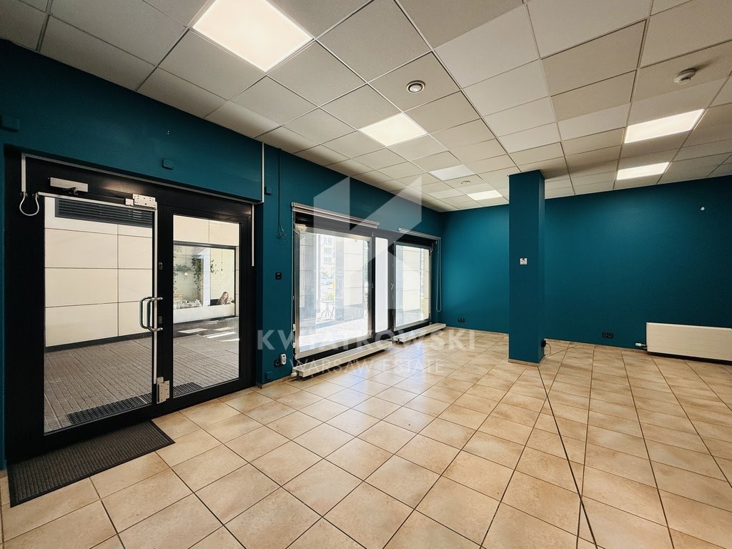 Lokal 66 m² przy ul. Grzybowska - klimatyzacja, witryny zapraszam Warszawa, Grzybowska  66m2 Foto 1