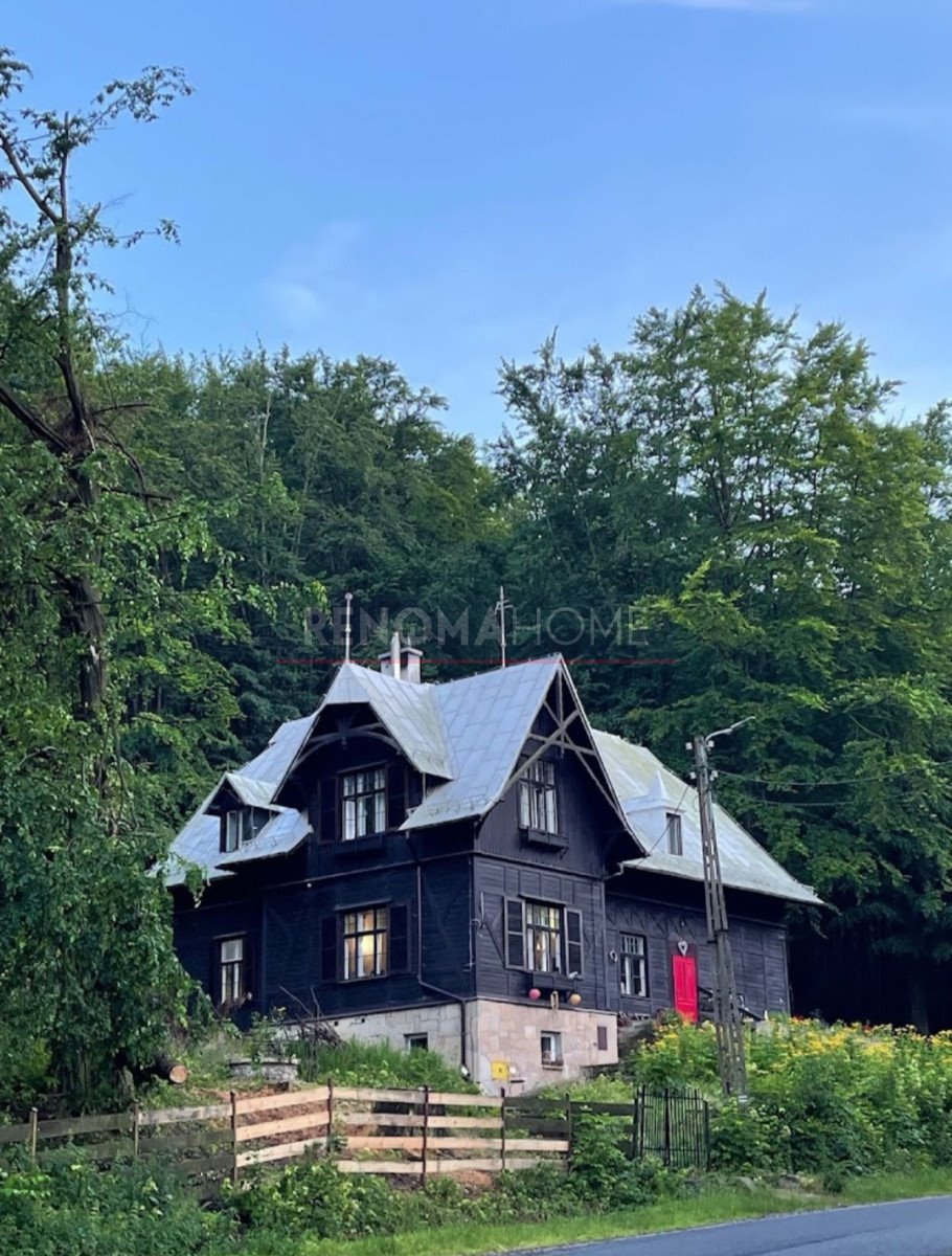 Urokliwy pensjonat z historią, 8 pokoi, ogród i sauna Kamionki  173m2 Foto 1