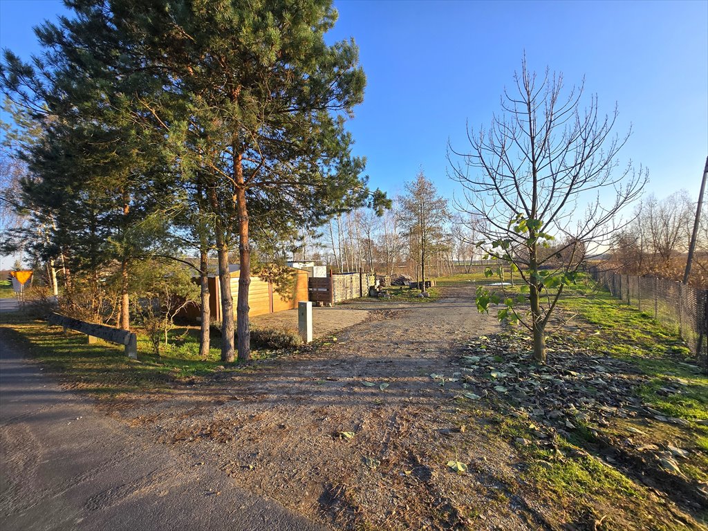 Działka budowlana nad wodą z mediami i garażem - 1739 m² Zgliniec, Zgliniec  1 739m2 Foto 1