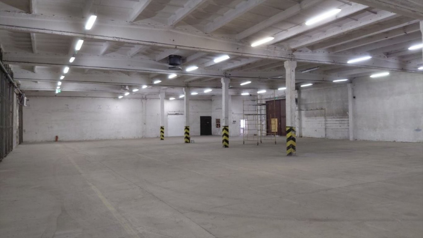 Magazyn 911 m2 z biurem, dostęp z rampy, ogrodzony Radom, Chorzowska 3  911m2 Foto 1