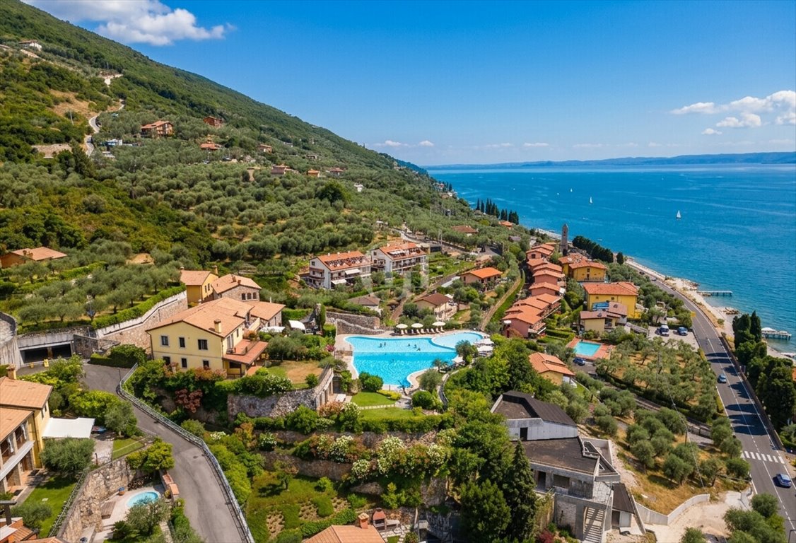 Urokliwa willa z widokiem na jezioro Garda - prywatny ogród Włochy, Brenzone sul Garda  145m2 Foto 1