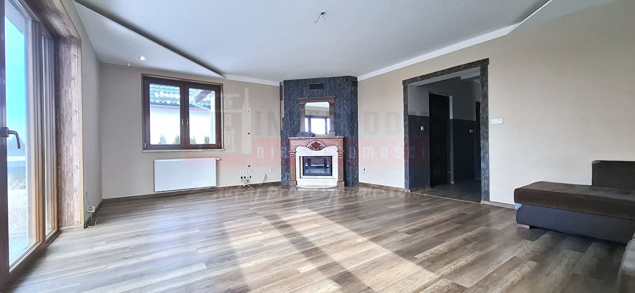 Dom z potencjałem 158m2 na dużej działce w Zielęcicach Zielęcice  158m2 Foto 1