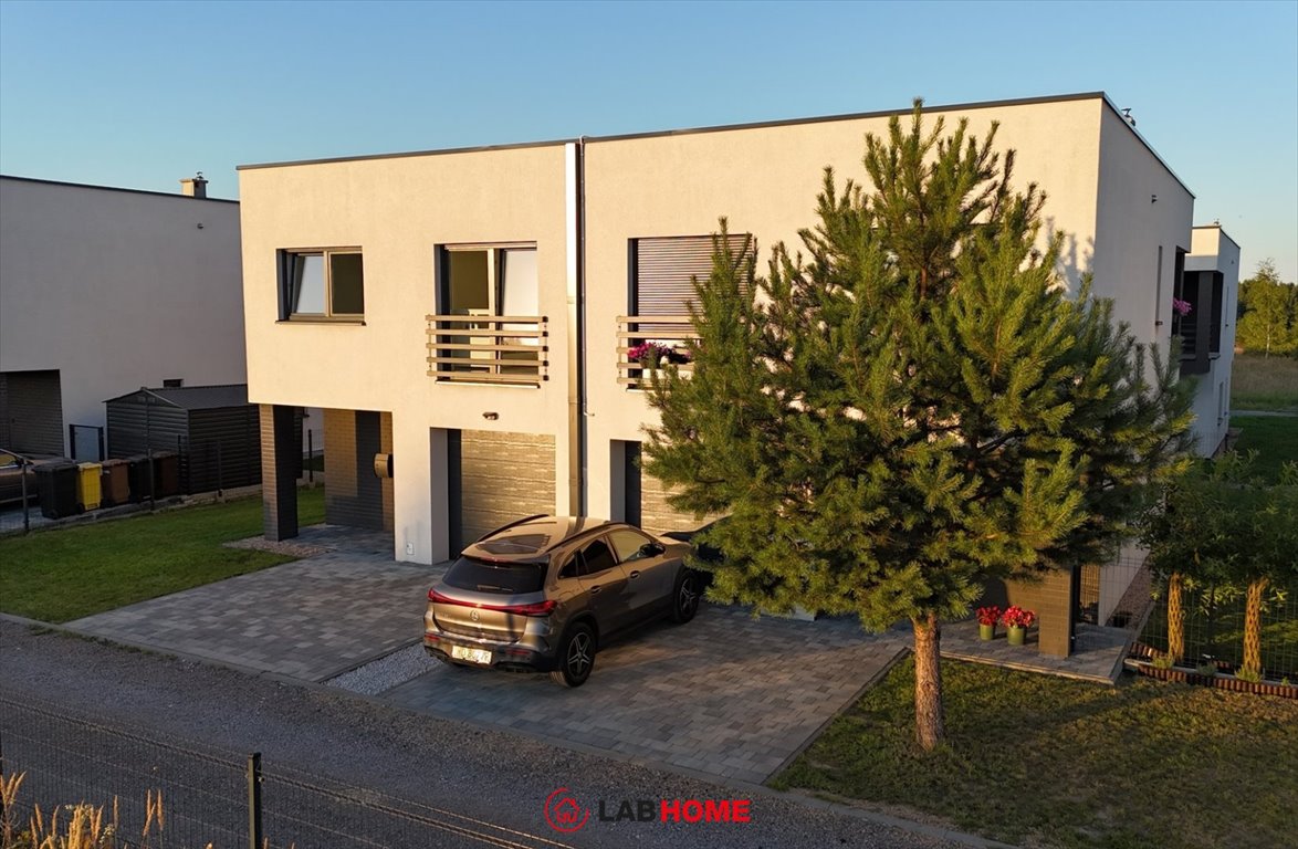 Sprzedam przestronny dom z wyposażeniem w Lublinieckim otoczeniu natury Lubliniec  126m2 Foto 1