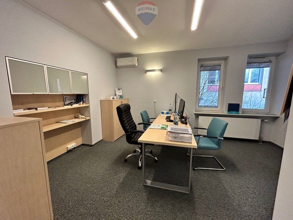 Nowoczesny biuro 360 m2 z salami konferencyjnymi i serwerownią Warszawa, Ursynów, Puławska  360m2 Foto 1