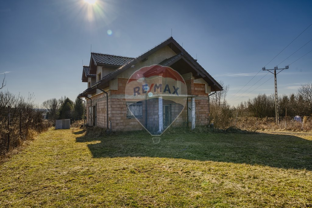 Przestronny dom w Olkuszu z dużym potencjałem, 250 m2 Olkusz, Parcze  250m2 Foto 1