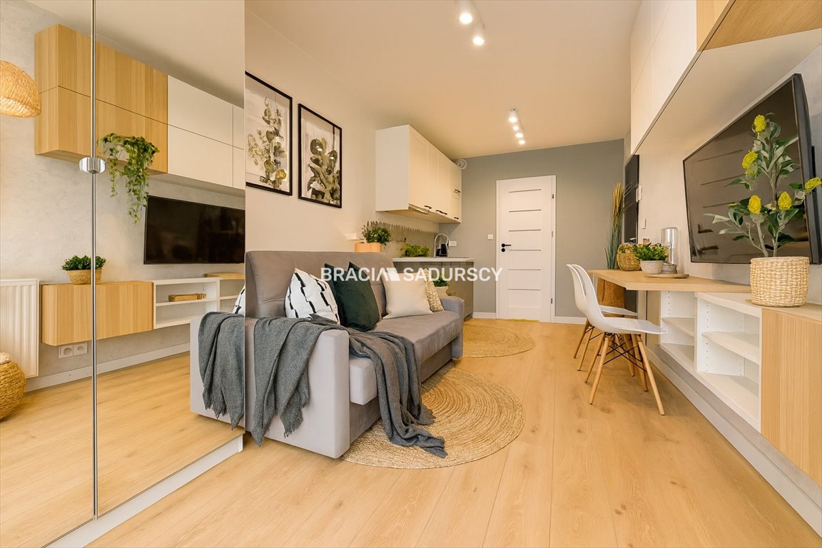 Inwestycyjne mieszkanie 4 kawalerki, 80 m², Kraków Kraków, Czyżyny, Tomickiego  81m2 Foto 1
