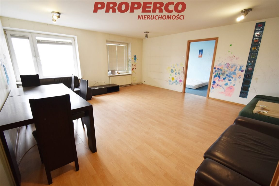 Przestronne 3-pokojowe mieszkanie w centrum Kielc z nowoczesną kamienicą Kielce, Centrum, Żelazna  75m2 Foto 1