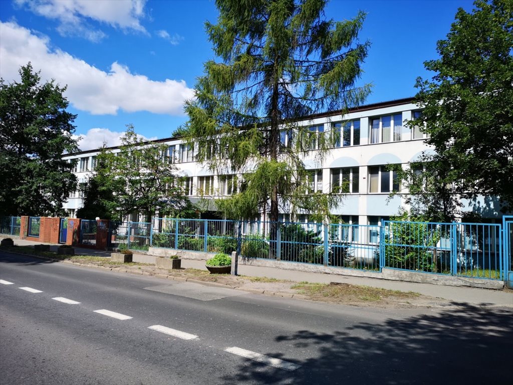 Lokal użytkowy na sprzedaż Bytom, Szombierki, Andrzeja Frycza Modrzewskiego 3 549m2 Foto 1 Lokal użytkowy na sprzedaż Bytom, Szombierki, Andrzeja Frycza Modrzewskiego 3 549m2 Foto 1