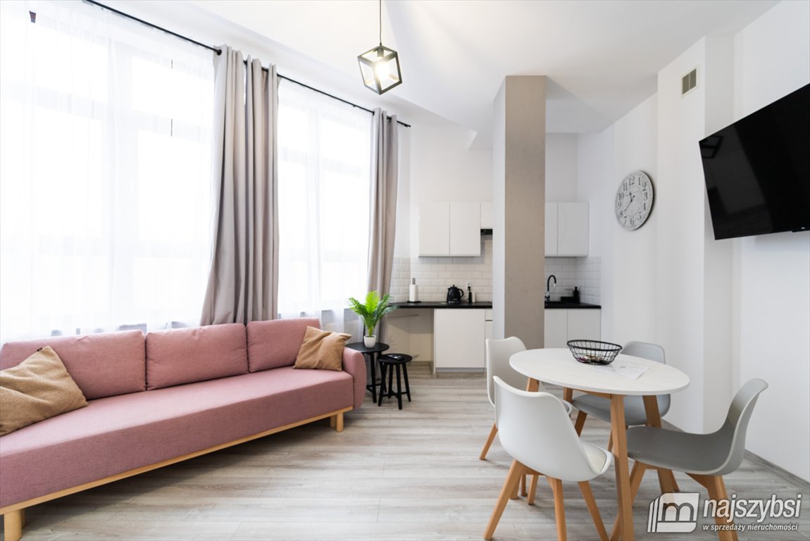 Nowoczesny apartament 40,8 m2 w centrum Świnoujścia - pełne umeblowanie Świnoujście, Centrum  41m2 Foto 1