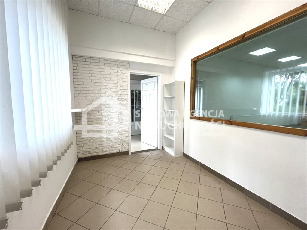 Na wynajem przestronne biuro 55 m² z alarmem i parkingiem Gdynia, Chwarzno  55m2 Foto 1