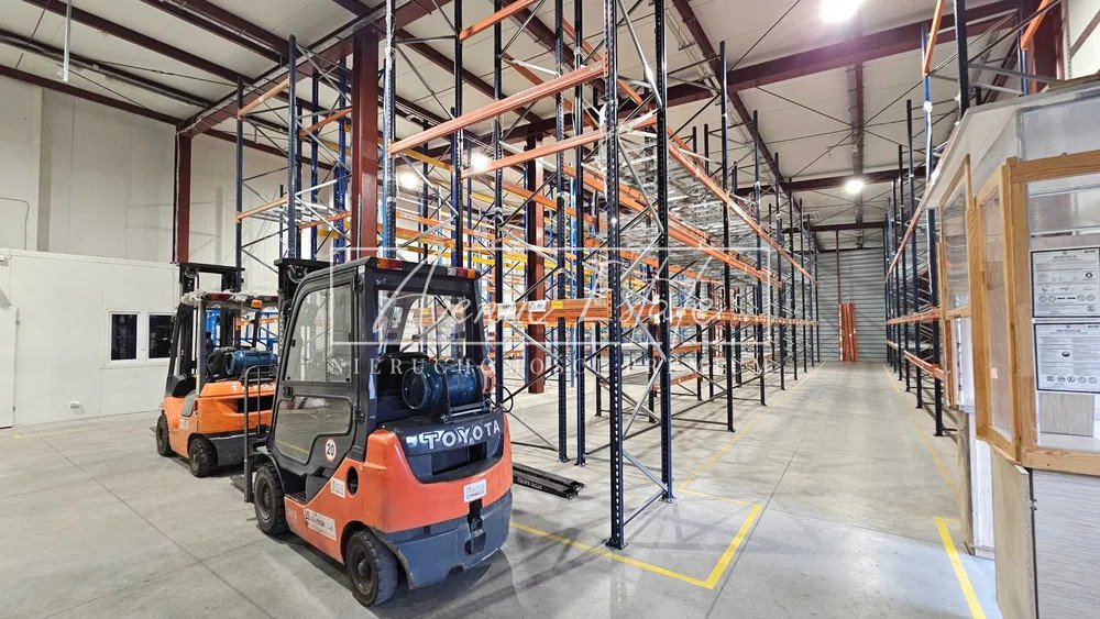 Magazyn 790 m² z biurami, monitoring, ogrzewanie Warszawa, Włochy  790m2 Foto 1