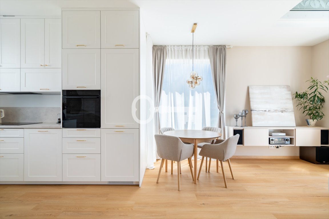 Dwupoziomowe mieszkanie 62 m² z jacuzzi i antresolą polecam Mechelinki, Zatokowa  62m2 Foto 1
