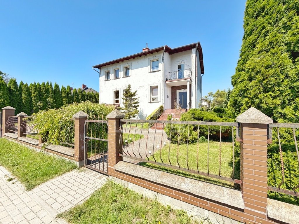 Do sprzedania przestronny dom 346 m² z dwoma mieszkaniami w Morzeszczynie Morzeszczyn, Osiedle Słoneczne  346m2 Foto 1