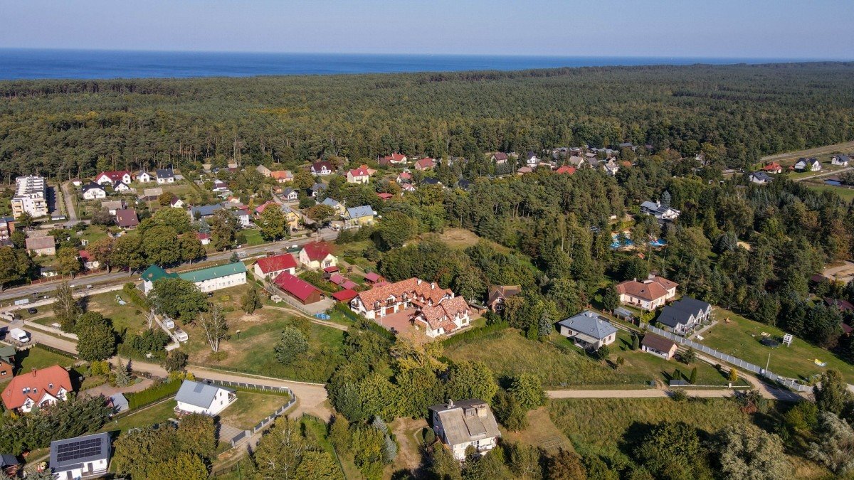 Nowoczesny pensjonat 758 m² z salami i strefą relaksu Jantar, Piaskowa 5  758m2 Foto 1