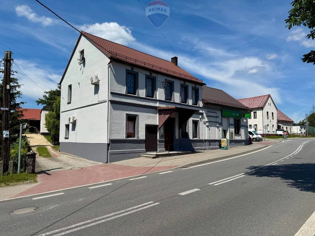 Atrakcyjny obiekt 200 m² z lokalami komercyjnymi i mieszkaniem Rybnik, Stodoły, Rudzka  200m2 Foto 1