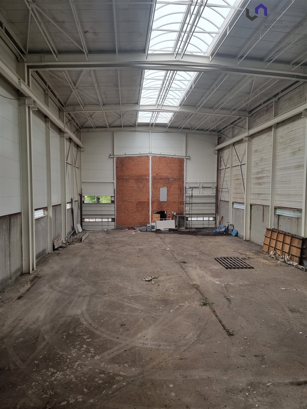 Hala magazynowa 1100 m² z suwnicą i biurami w Rudzie Śląskiej Ruda Śląska  1 100m2 Foto 1