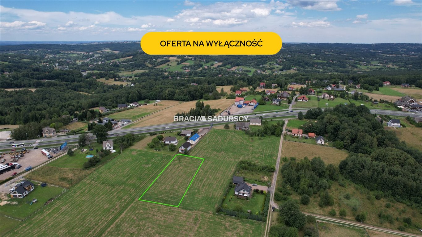 Działka budowlano-usługowa 27 a z dostępem do mediów Głogoczów  2 700m2 Foto 1