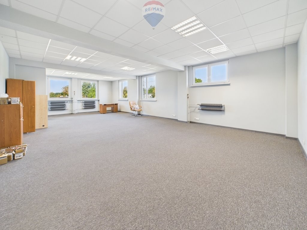 Przestronne biuro 65,7 m² z windą i parkingiem Rybnik, Sygnały  66m2 Foto 1