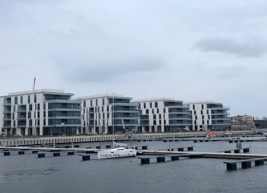 Atrakcyjny lokal 138 m2 w Yacht Park Marina Gdynia Gdynia, Śródmieście, Arkadiusza Rybickiego  138m2 Foto 1