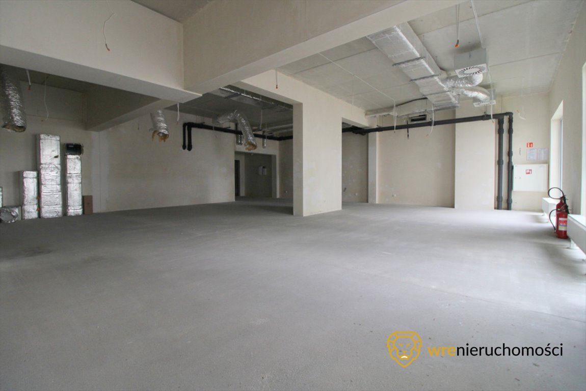 Lokal usługowy 146 m² na Krzykach z dużymi witrynami polecam Wrocław, Krzyki, Jeździecka  146m2 Foto 1