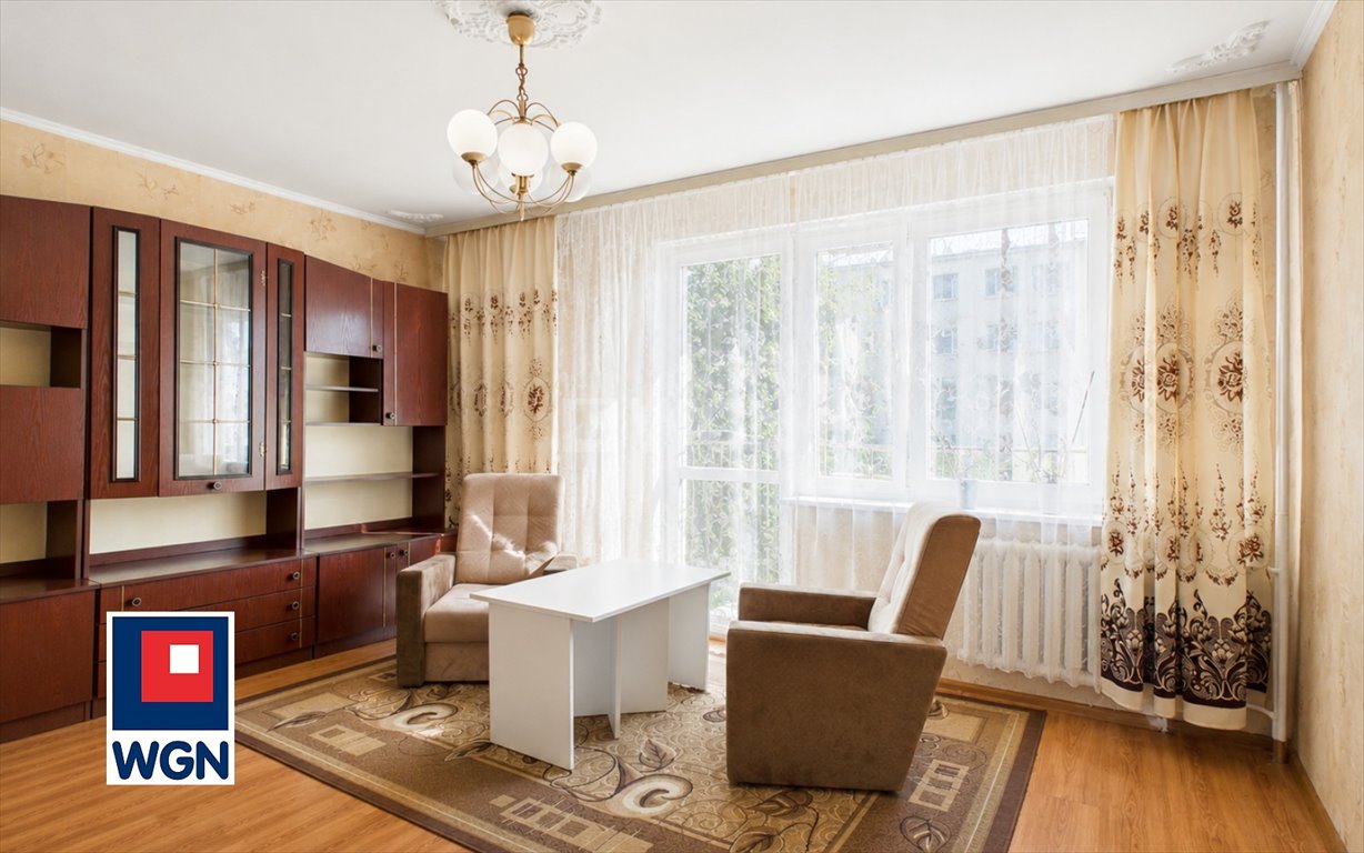 Sprzedam przestronne 3-pokojowe mieszkanie 64,7 m² w Ostrowie Wielkopolskim Ostrów Wielkopolski, Komuny Paryskiej, Komuny Paryskiej  65m2 Foto 1