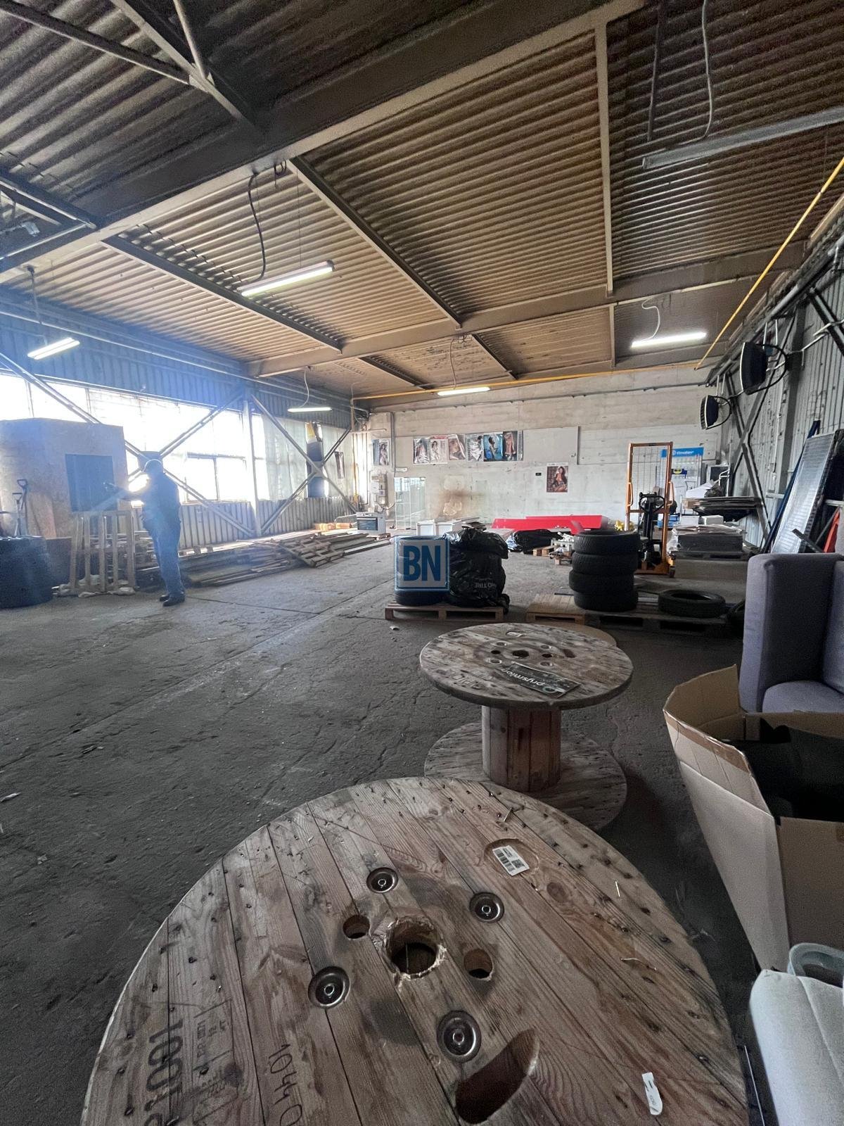 Hala 216m2 z biurami, parking, monitoring, Katowice Katowice  216m2 Foto 1