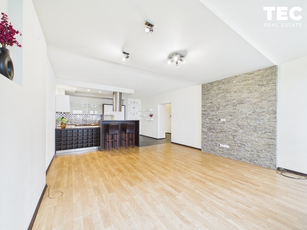Przestronne 82 m² z balkonem, garażem i wysokim standardem Kraków, Ruczaj, Lubostroń  82m2 Foto 1