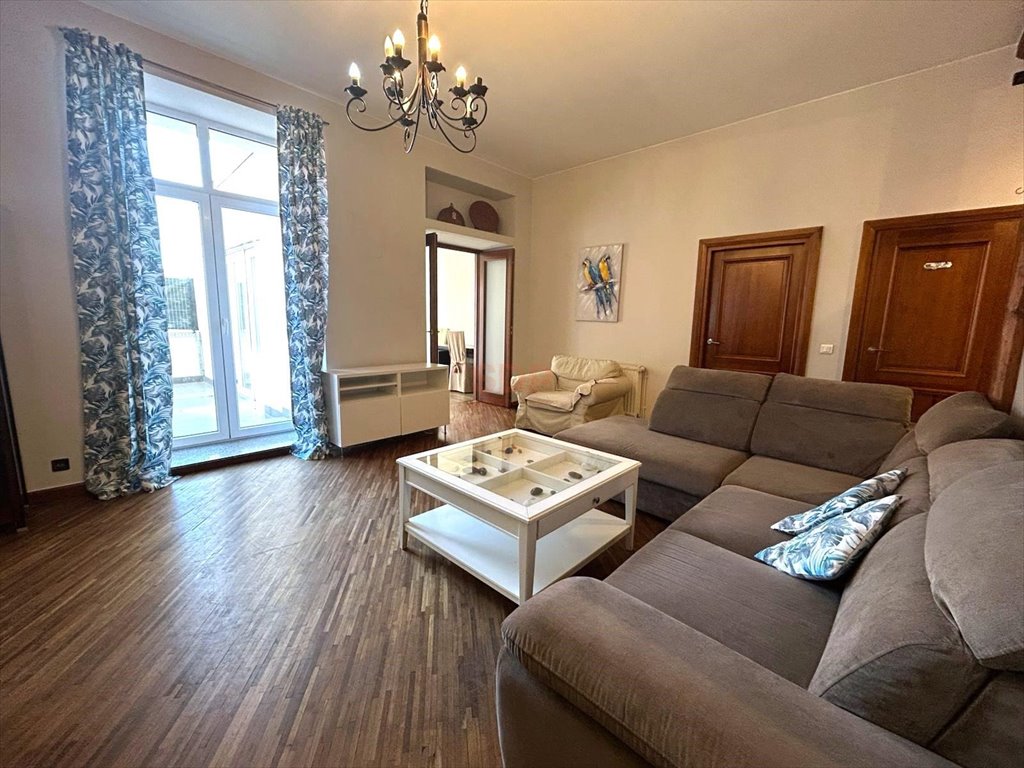 Mieszkanie trzypokojowe na sprzedaż Dzierżoniów, 11-go Listopada  85m2 Foto 1