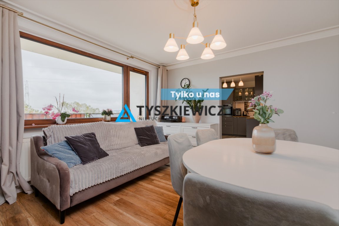 Mieszkanie trzypokojowe na sprzedaż Rumia, Pomorska  66m2 Foto 1