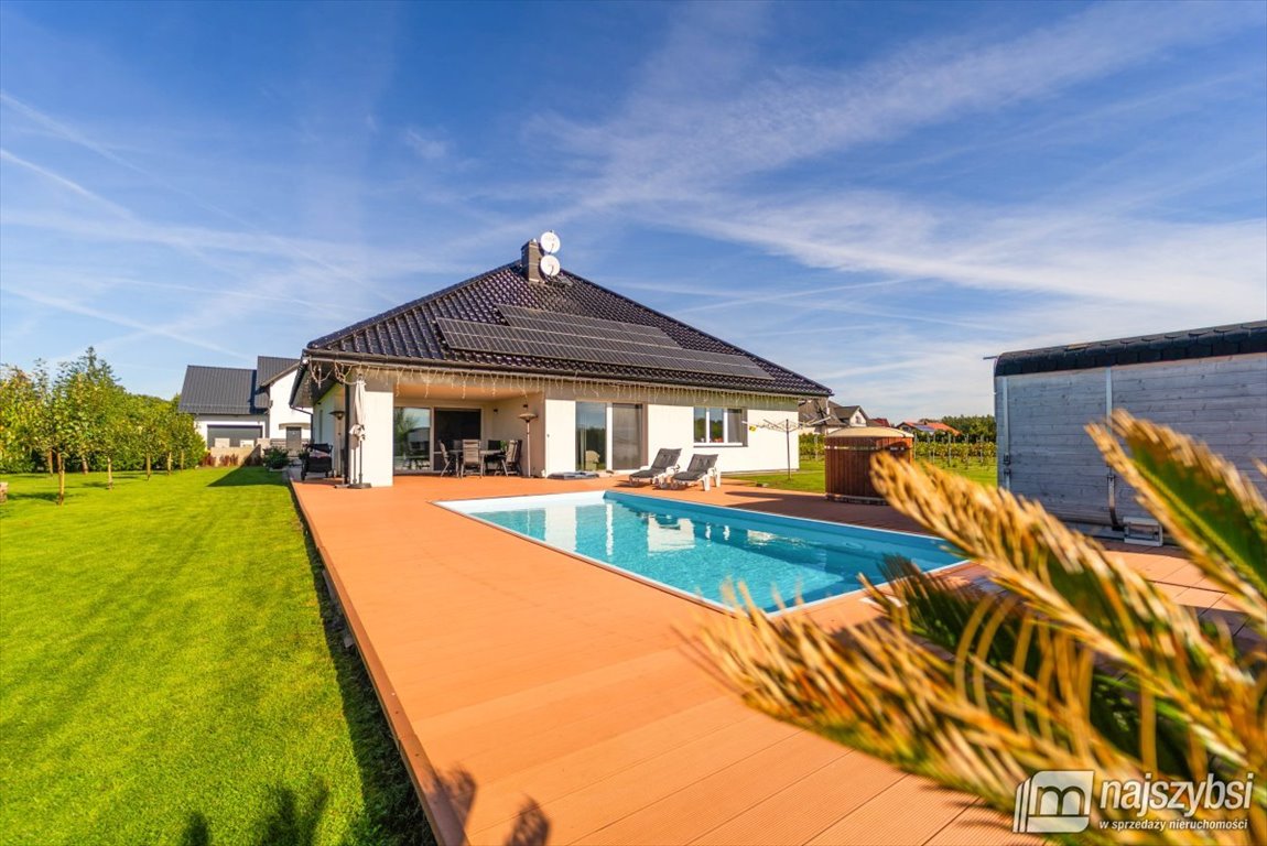Dom na sprzedaż Żółwia Błoć, wieś  236m2 Foto 1