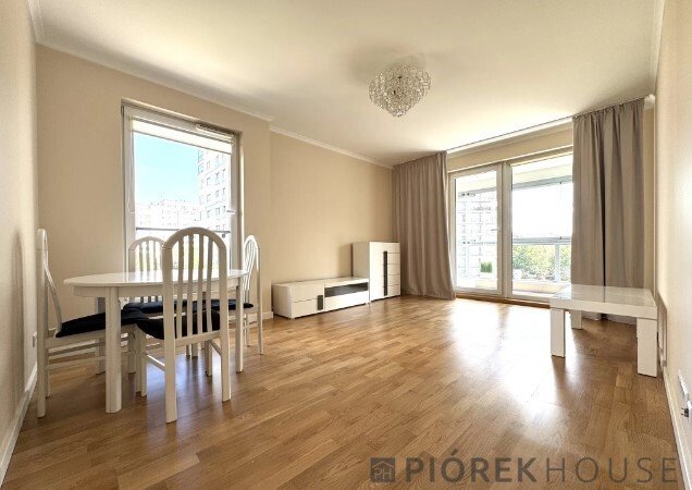 Sprzedam 3-pokojowe mieszkanie 69 m² z loggią w Warszawie Warszawa, Praga-Południe, Jugosłowiańska  69m2 Foto 1