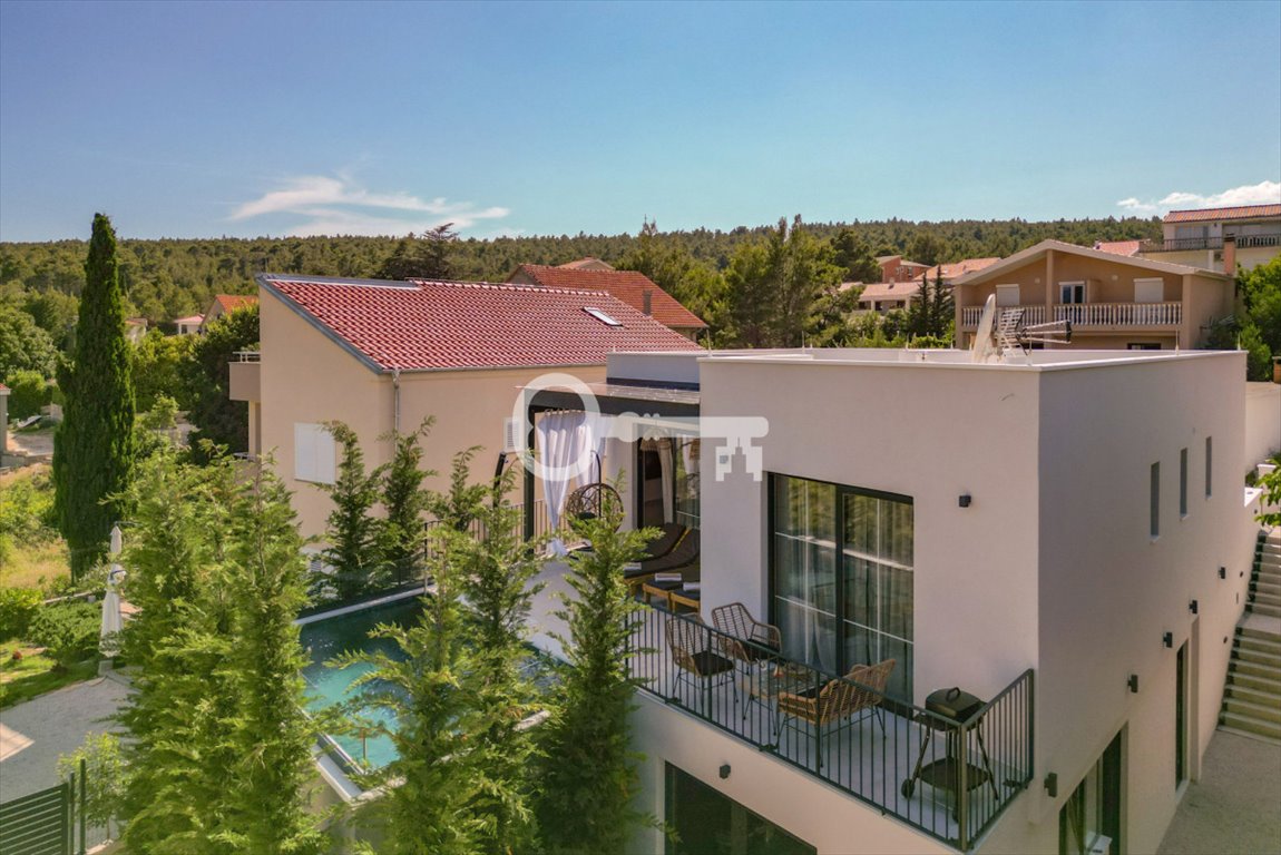 Nowoczesny dom z basenem 2. linia morza zapraszam Chorwacja, Novigrad, Novigrad  240m2 Foto 1