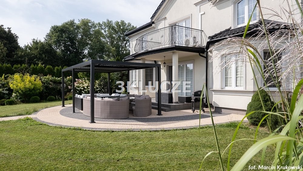 Przestronny dom 396 m2 z garażem i ogrodem w Jakubowicach Konińskich Jakubowice Konińskie  396m2 Foto 1