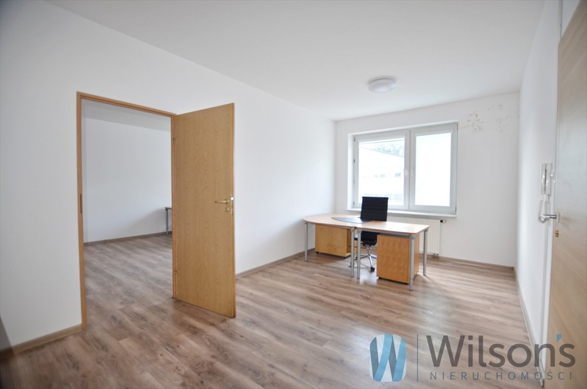 Lokal biurowy 42 m2 w centrum Łomianek z parkingiem Łomianki, Warszawska  42m2 Foto 1