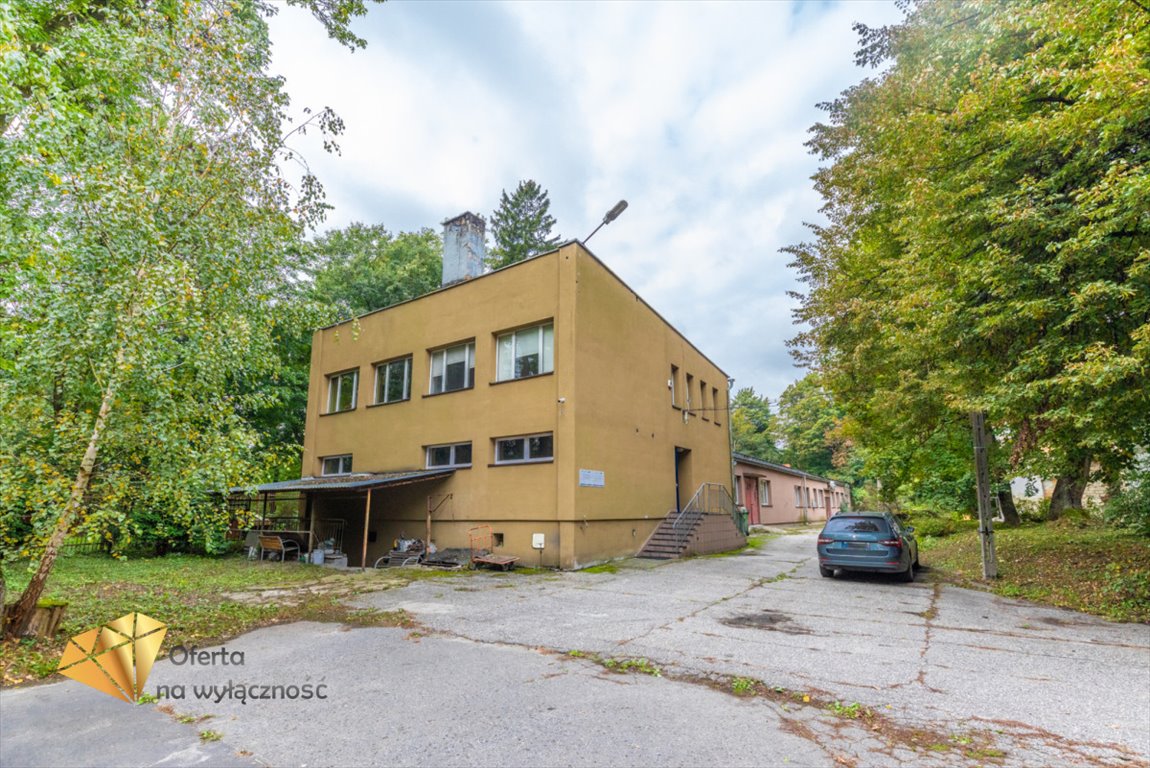 Niezależny obiekt 761 m² z biurami, bramami i ogrzewaniem Łęczna  761m2 Foto 1