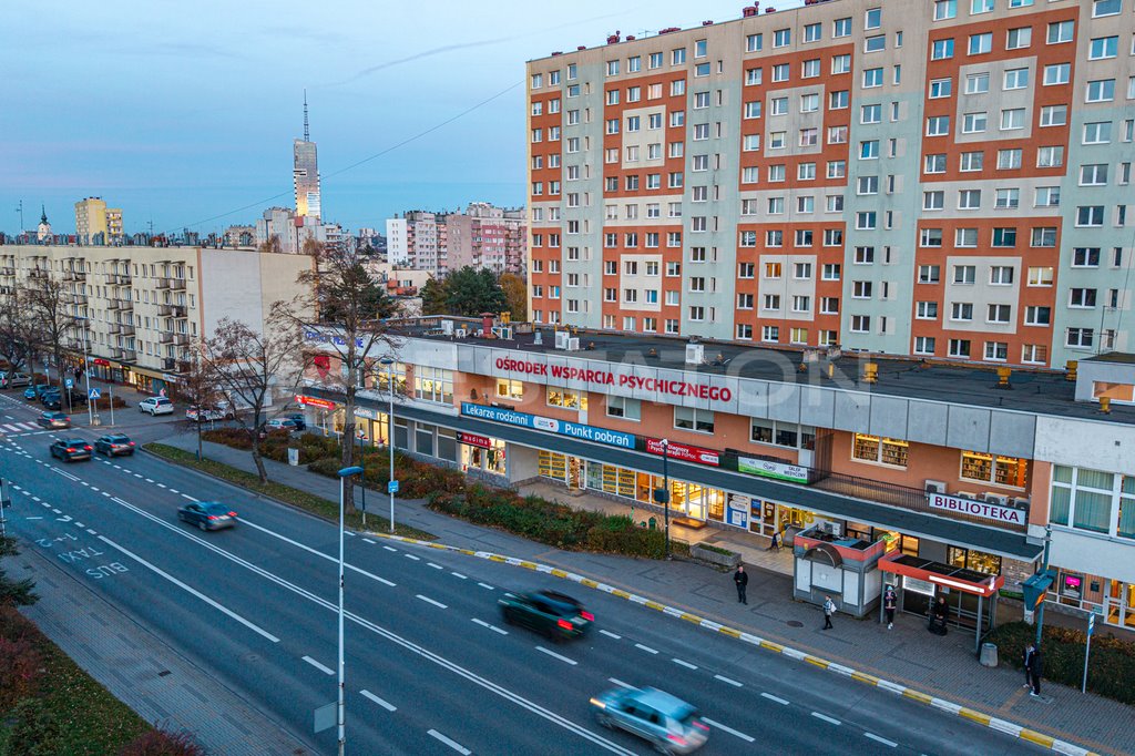 Lokal usługowy 42m2 z witryną, niskie koszty, ROI 3.9% Rzeszów, Jarosława Dąbrowskiego  42m2 Foto 1