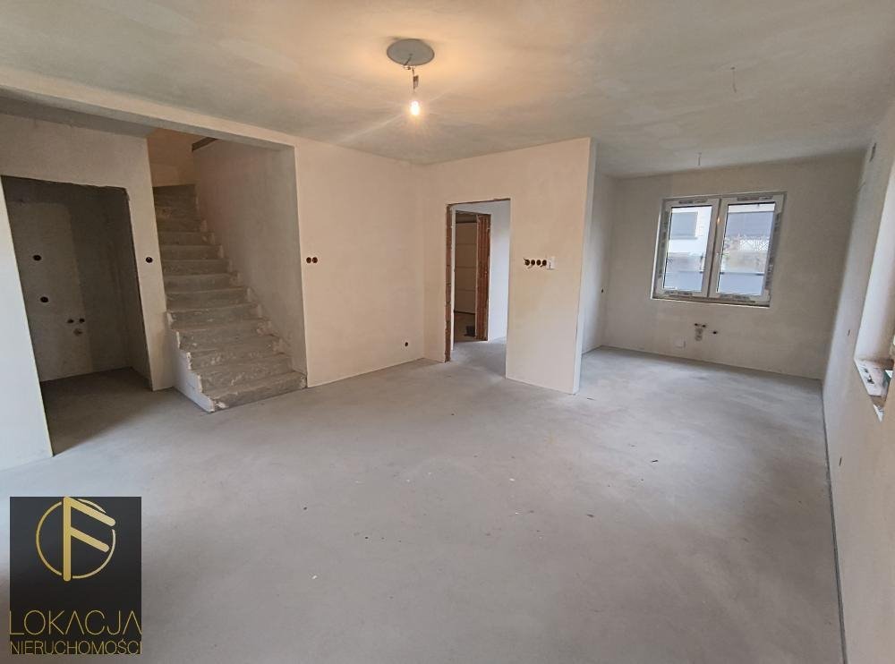 Zapraszam do obejrzenia nowoczesnego bliźniaka 111 m² z garażem i ogrodem Kalisz  111m2 Foto 1