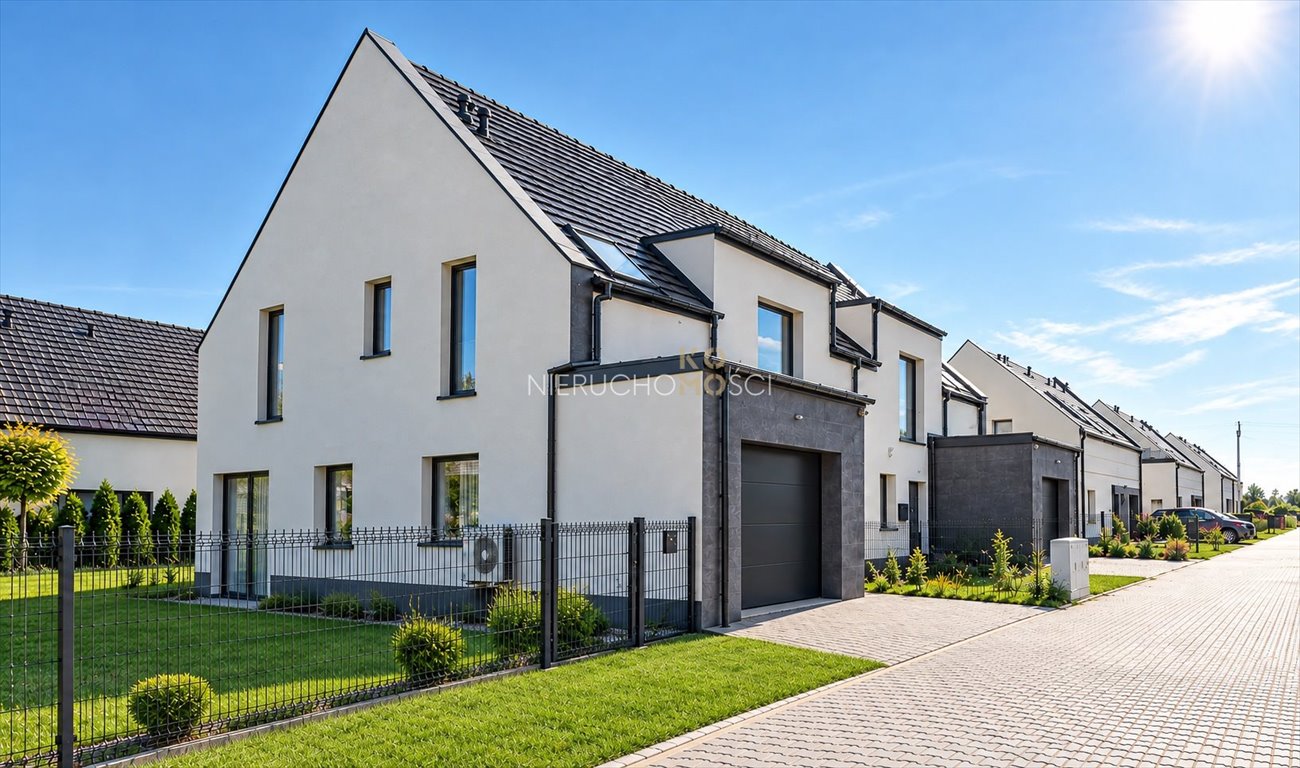 Nowoczesny dom z garażem, ogród i komfortowe wnętrza. Uraz  136m2 Foto 1