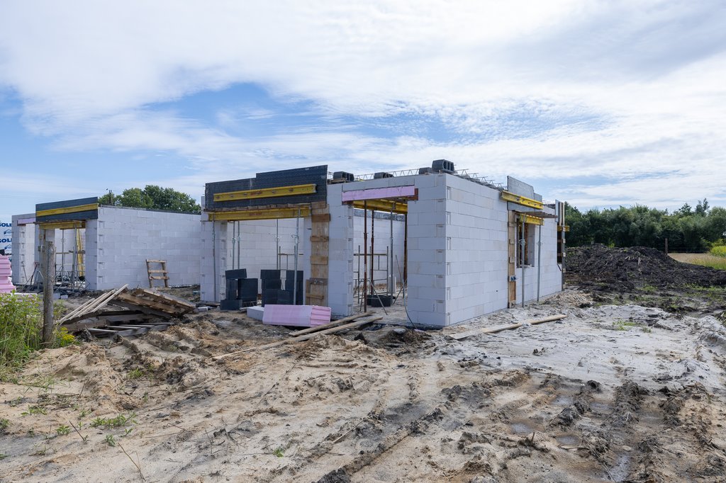 Dom na sprzedaż Iwiny, Miodowa  144m2 Foto 1